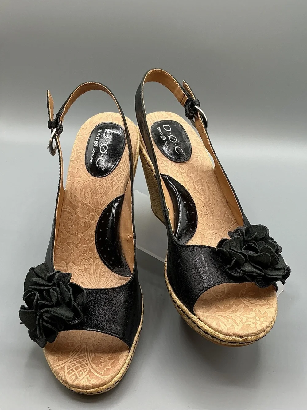 b.o.c. Black Floral Slingback Wedge Sandals with Decorative Rosette, size 10
